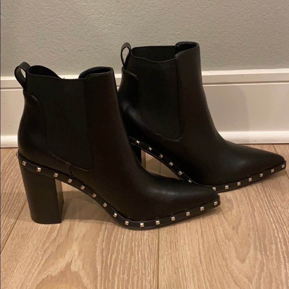 Charles David Chelsea Boot Dodger 8 1/2 NEW